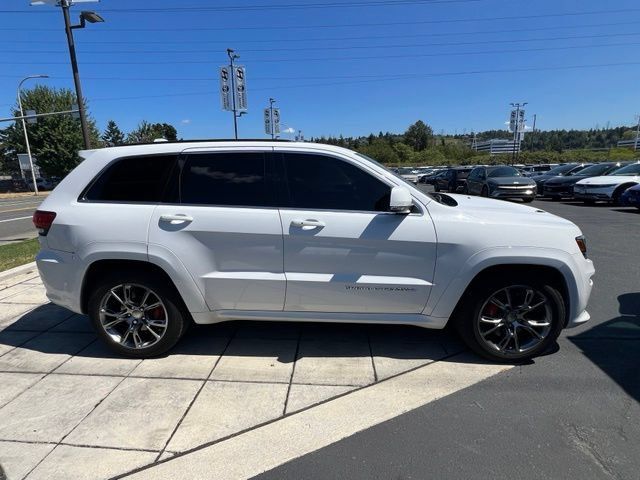 Used 2015 Jeep Grand Cherokee SRT w/ Luxury Group II AWD/4WD image 8