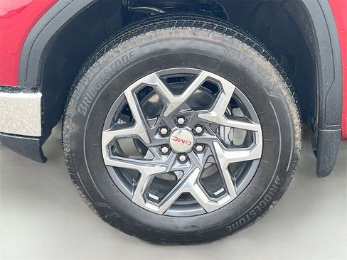 Used 2025 GMC Sierra 1500 SLT w/ SLT Premium Plus Package image 32