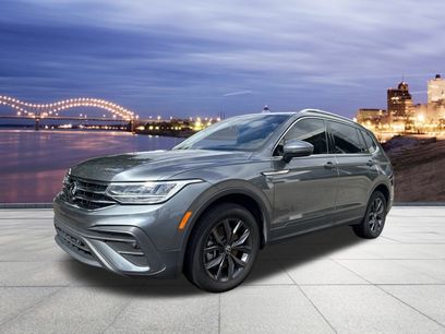 Certified 2023 Volkswagen Tiguan SE w/ Panoramic Sunroof Package