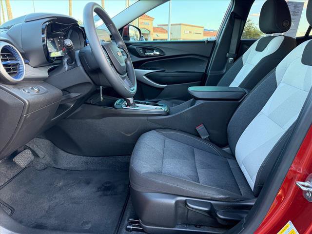 Certified 2024 Chevrolet Trax LS w/ LS Convenience Package FWD image 6