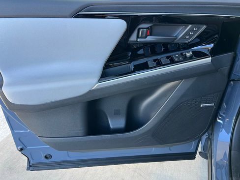 Certified 2025 Subaru Solterra Limited image 21