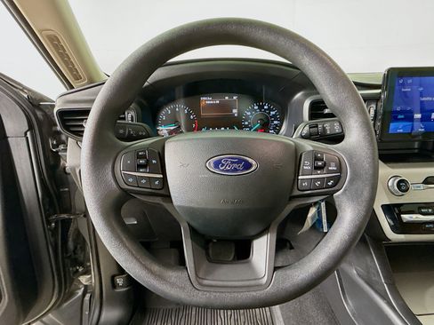 Used 2023 Ford Explorer 2WD image 11
