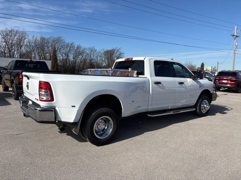 Used 2024 RAM 3500 Big Horn image 3