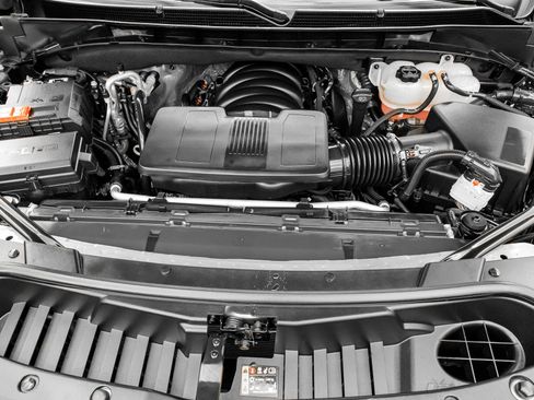 Used 2025 GMC Yukon Denali w/ Sun & Power Step Package image 31