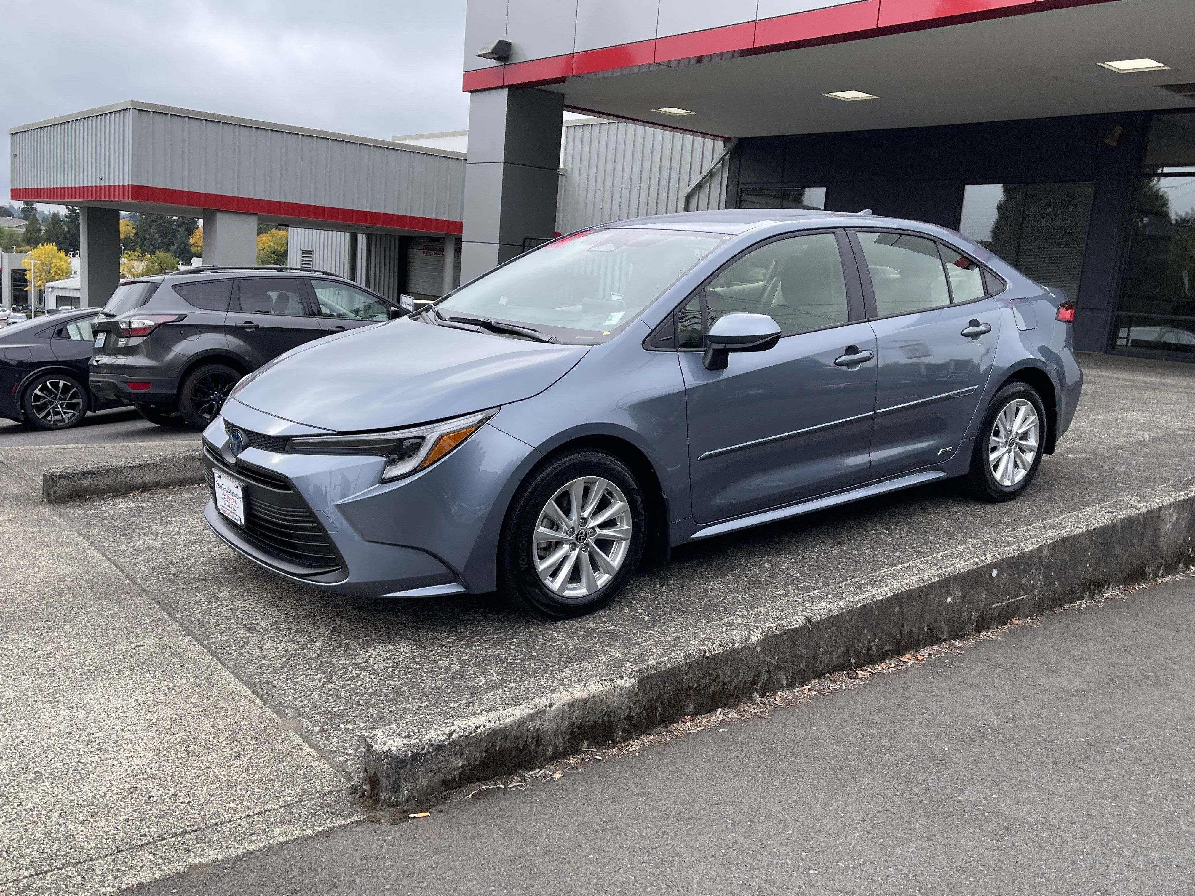 Certified 2025 Toyota Corolla LE w/ LE Premium Package AWD/4WD image 4