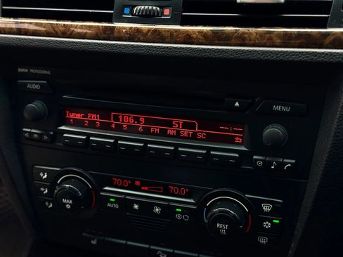 Used 2006 BMW 330xi Sedan image 32