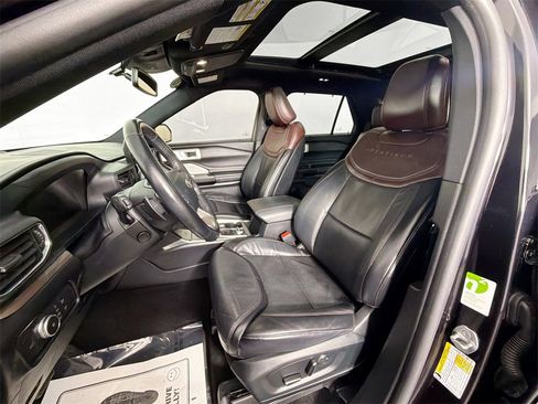 Used 2020 Ford Explorer Platinum image 19