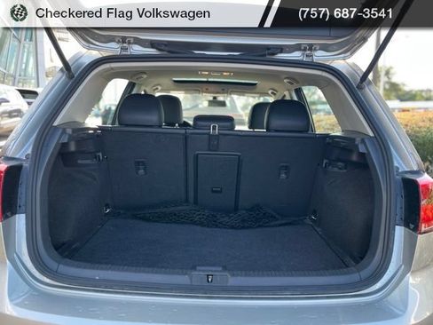 Used 2017 Volkswagen Golf Wolfsburg Edition FWD image 33