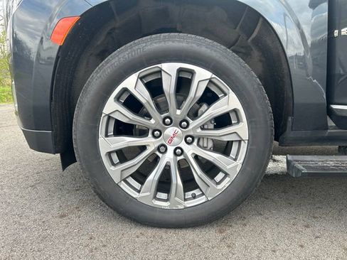 Used 2021 GMC Yukon Denali w/ Denali Ultimate Package image 29