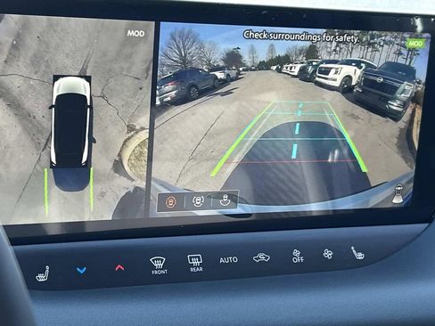 New 2026 Nissan Leaf Platinum+ w/ Cargo Package (Platinum+) FWD image 33