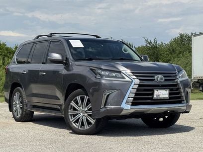 Used 2017 Lexus LX 570 4WD w/ Luxury Package