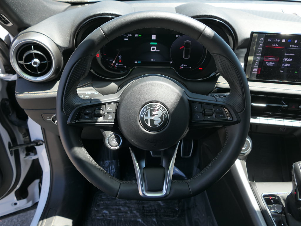 Used 2025 Alfa Romeo Tonale w/ Premium Package AWD/4WD image 15