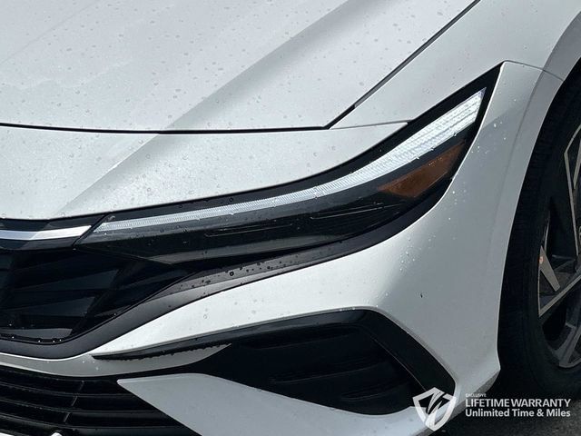 New 2026 Hyundai Elantra Limited FWD image 9