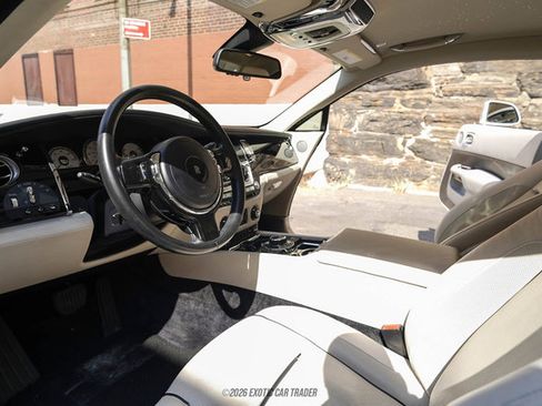 Used 2017 Rolls-Royce Wraith RWD image 39