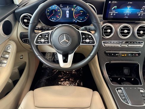 Used 2022 Mercedes-Benz GLC 300 4MATIC image 21