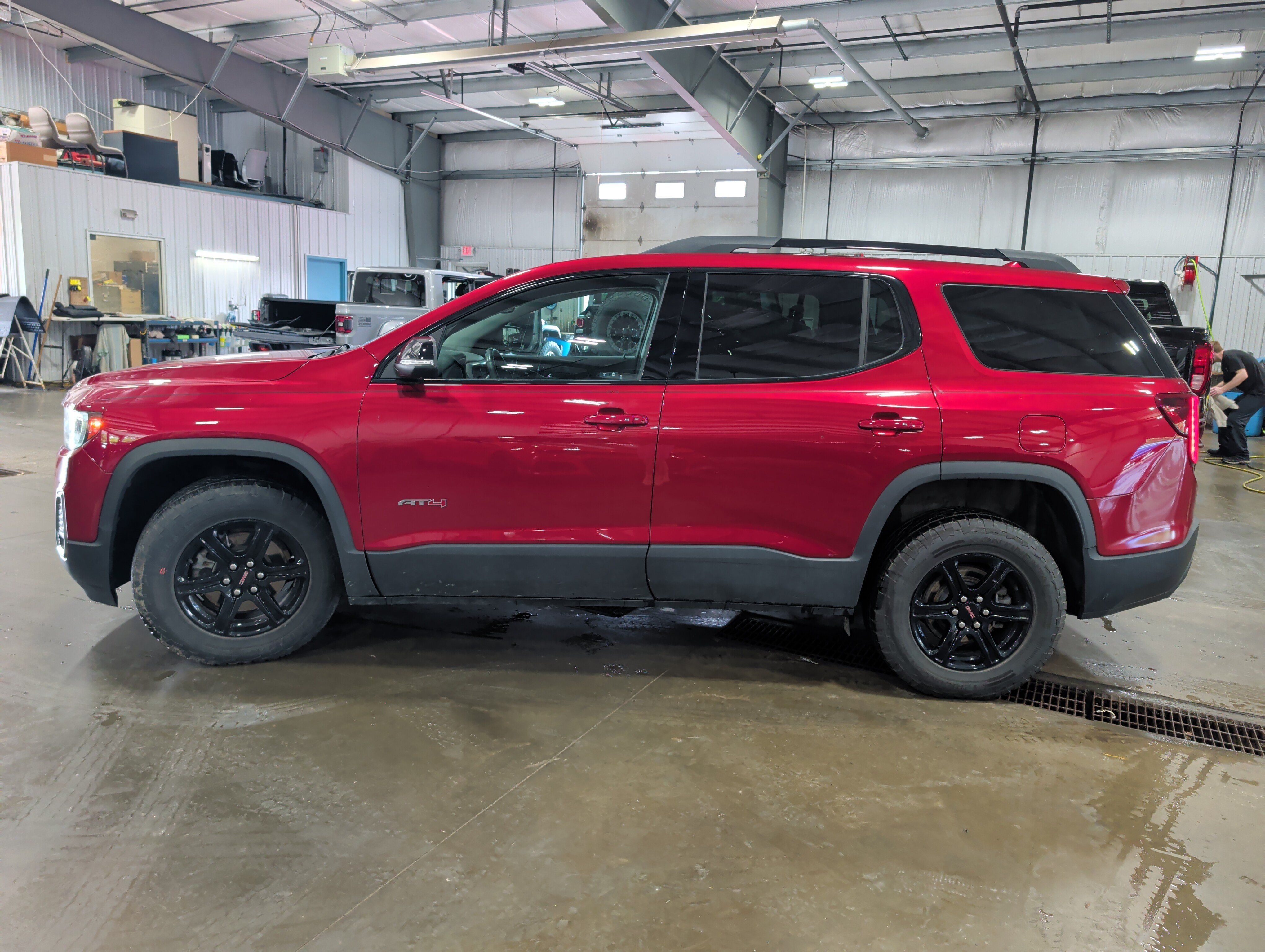 Used 2023 GMC Acadia AT4 w/ Technology Package AWD/4WD image 5