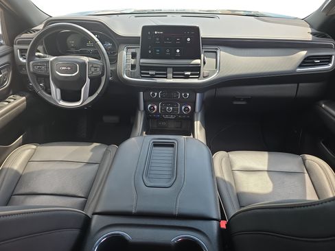 Used 2023 GMC Yukon SLT AWD/4WD image 9