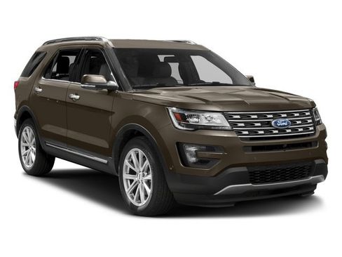 Used 2017 Ford Explorer Limited w/ Equipment Group 301A AWD/4WD image 9