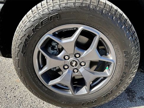 Used 2024 Ford Bronco Sport Badlands image 9