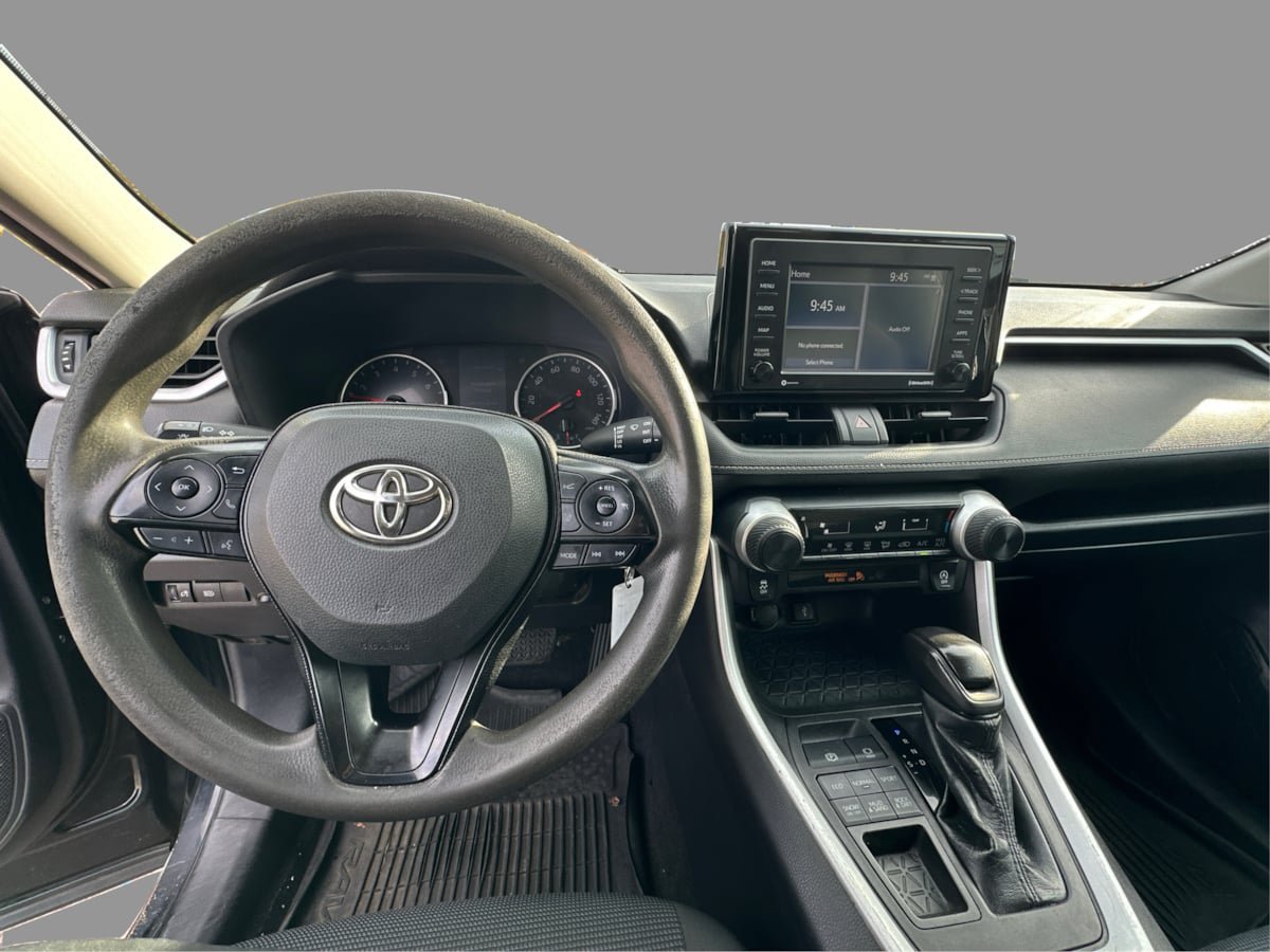 Used 2021 Toyota RAV4 LE AWD/4WD image 24
