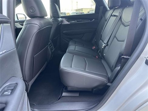 Certified 2022 Cadillac XT5 Premium Luxury image 32