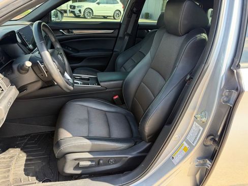Used 2018 Honda Accord Sport image 10