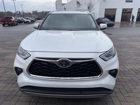 Used 2022 Toyota Highlander Platinum image 6