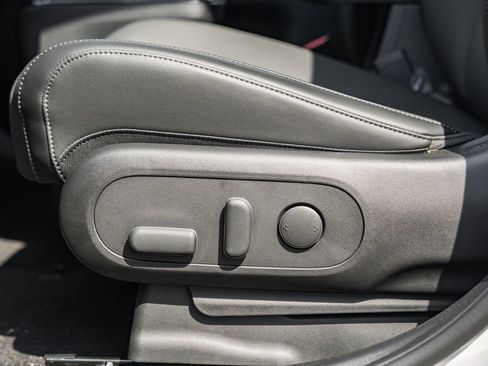 New 2025 Hyundai Ioniq 5 SEL image 35