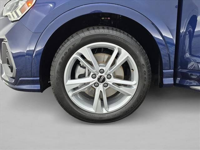 Used 2024 Audi Q3 2.0T Premium Plus AWD/4WD image 28