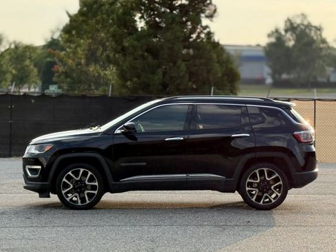 Used 2018 Jeep Compass Limited w/ Navigation Group FWD image 8