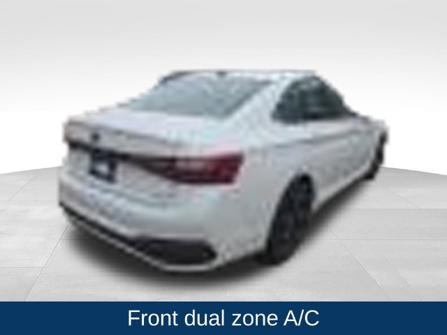 Used 2025 Volkswagen Jetta SE w/ Sunroof Package FWD image 11