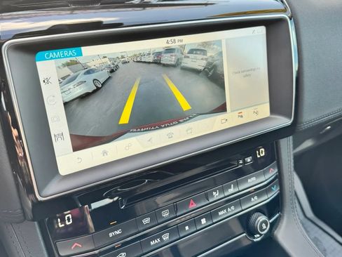 Used 2020 Jaguar F-PACE Prestige AWD/4WD image 32