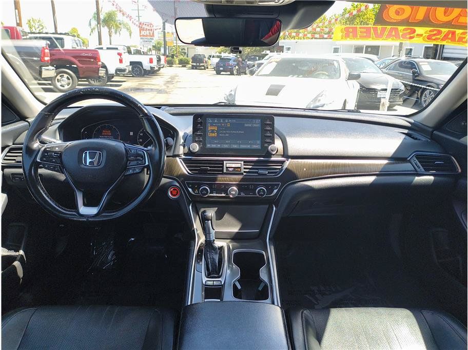 Used 2018 Honda Accord Touring image 6