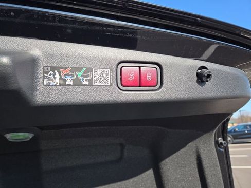 New 2026 Mercedes-Benz E 350 4MATIC Sedan image 29