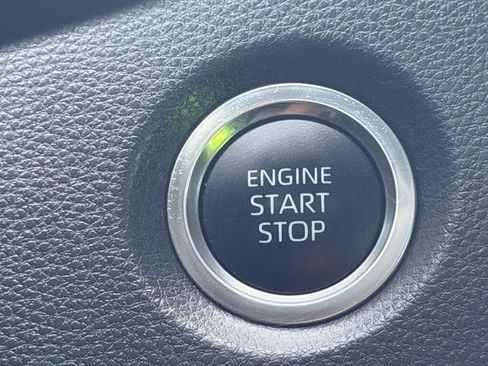 Used 2025 Toyota Corolla SE FWD image 19