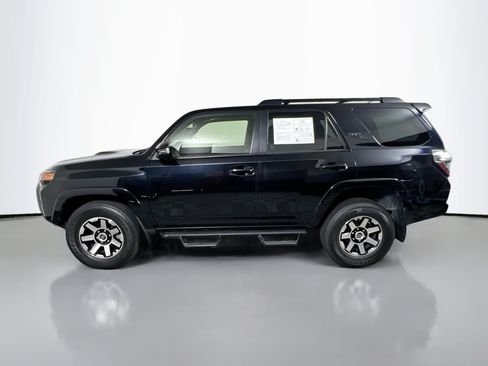 Used 2022 Toyota 4Runner TRD Off-Road Premium AWD/4WD image 9