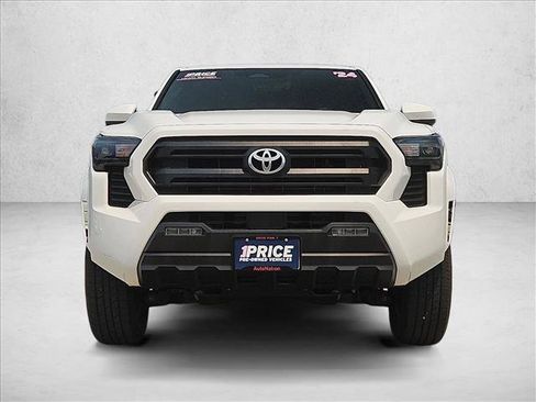 Used 2024 Toyota Tacoma SR5 AWD/4WD image 2