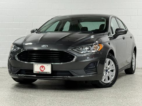 Used 2020 Ford Fusion S FWD image 2