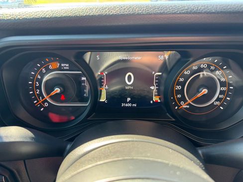 Used 2024 Jeep Wrangler Unlimited Sport image 19