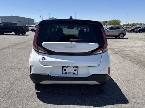 Used 2024 Kia Soul LX FWD image 7