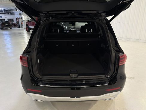 Used 2025 Mercedes-Benz GLB 250 image 26
