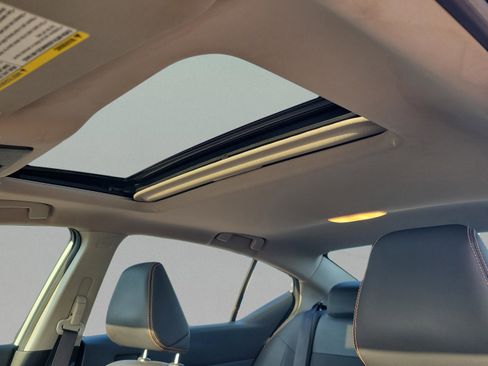 Used 2019 Nissan Altima 2.5 SR w/ SR Premium Package image 37