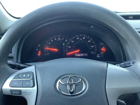 Used 2009 Toyota Camry LE image 16