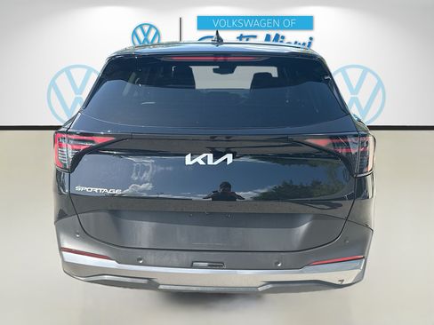 Used 2026 Kia Sportage EX FWD image 6