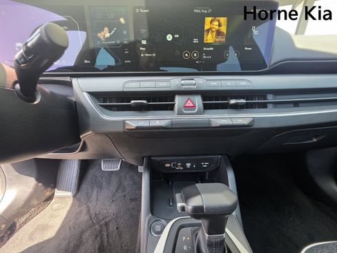 New 2025 Kia K4 GT-Line image 16