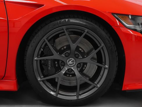 Used 2018 Acura NSX AWD/4WD image 11