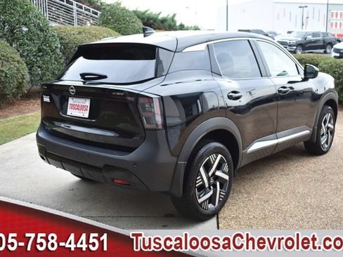 Used 2025 Nissan Kicks SV w/ Interior Electronics Package FWD image 11