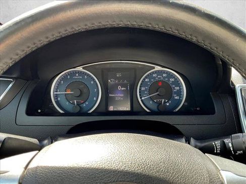 Used 2017 Toyota Camry XLE FWD image 18