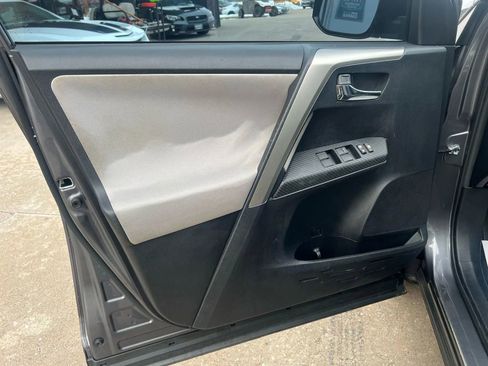 Used 2014 Toyota RAV4 XLE w/ Preferred Accessory Package image 12