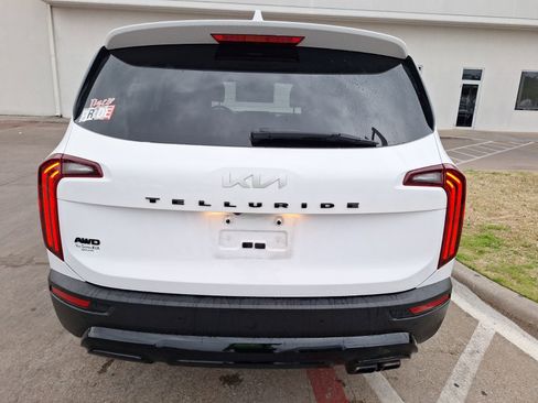 Used 2022 Kia Telluride EX w/ EX Premium Package image 5